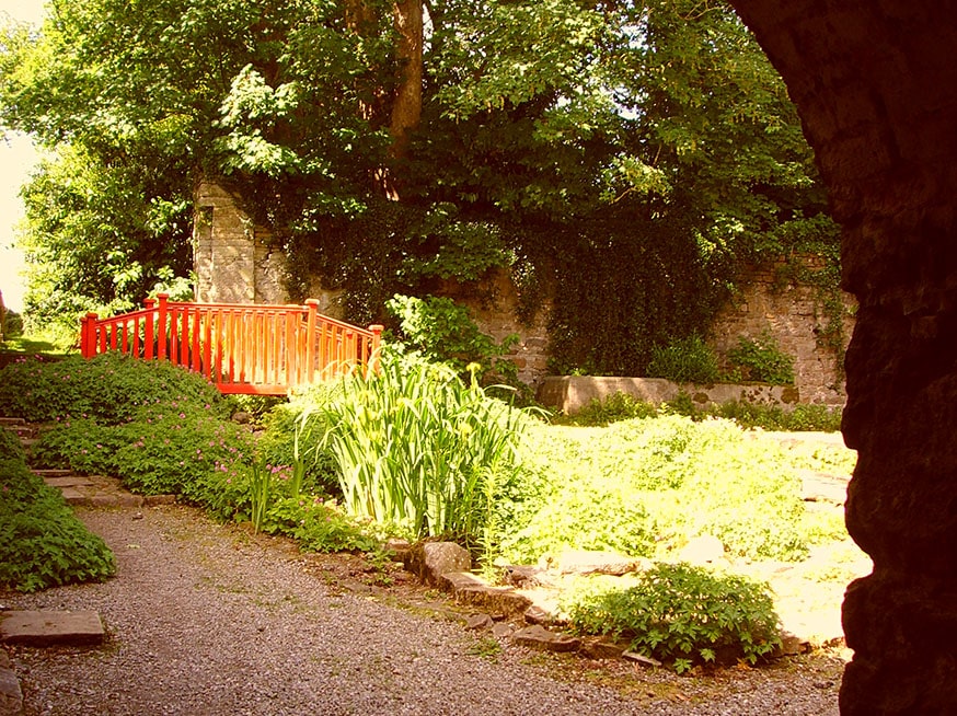 Roundwood Garden 15 Roundwood Garden footbridge